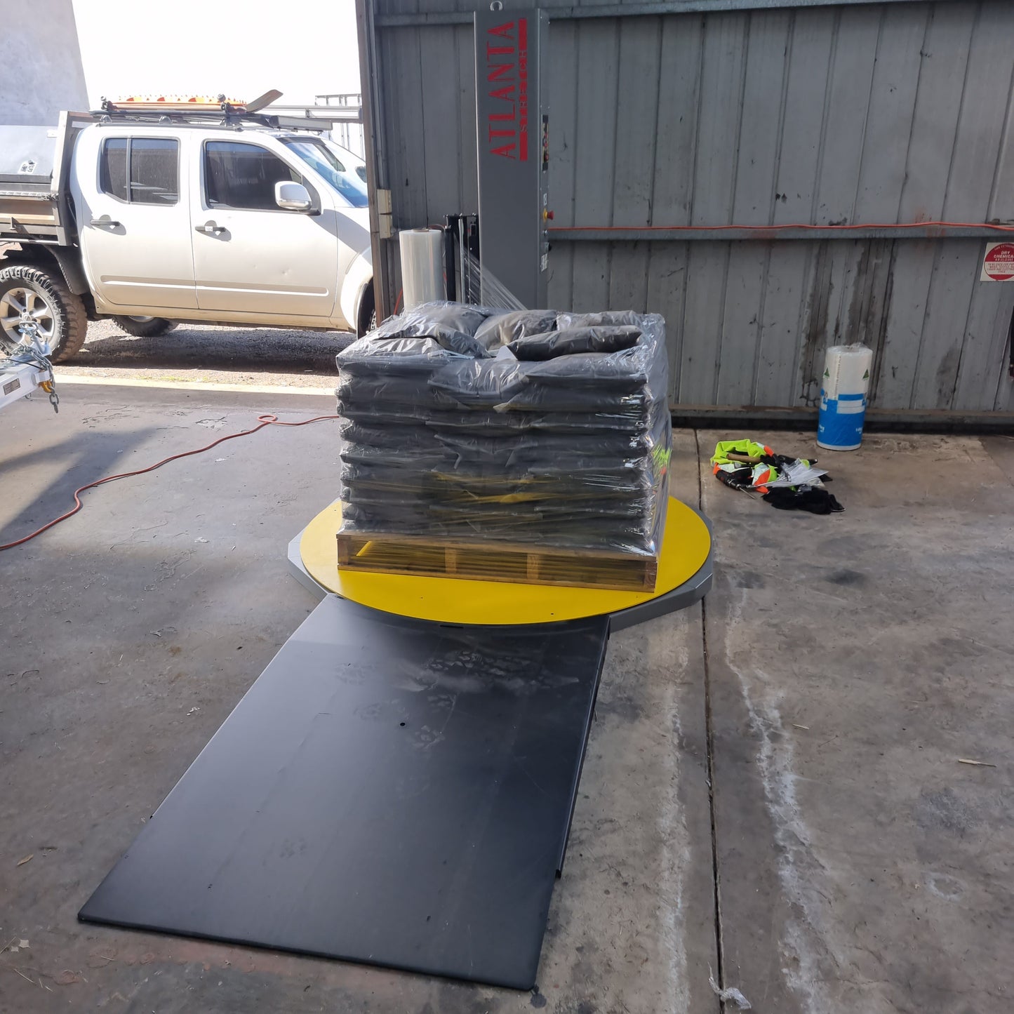 Eva Semi auto pallet wrapper XF-2010