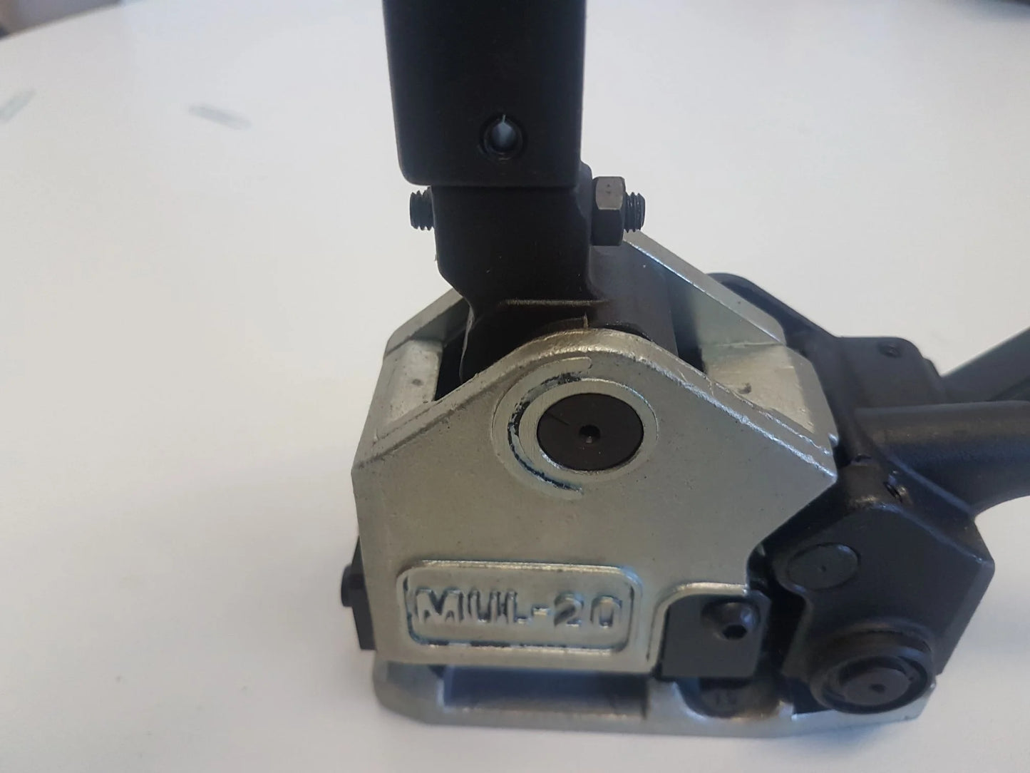 MUL20 SEALLESS STEEL STRAPPING TOOL
