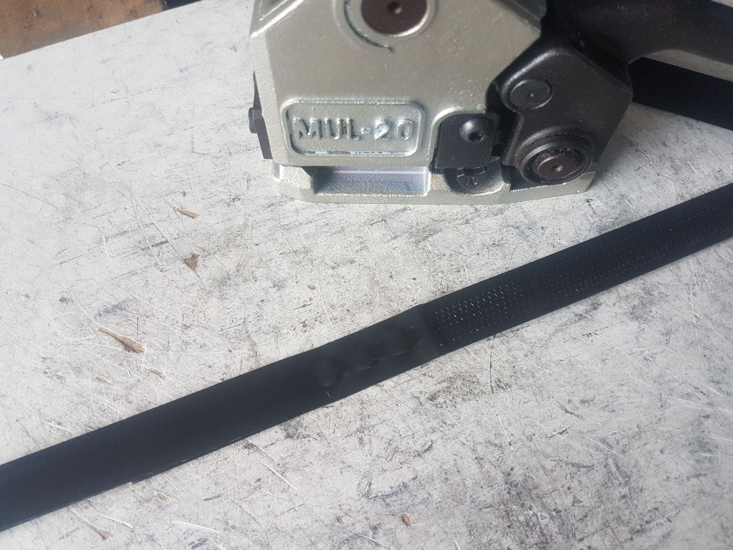 19MM X 0.56 X 192M BLACK RIBBON STEEL STRAPPING - BLUESCOPE