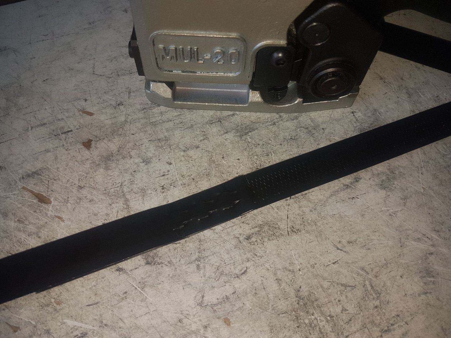 19MM X 0.50 X 210M  BLACK RIBBON STEEL STRAPPING - BLUESCOPE