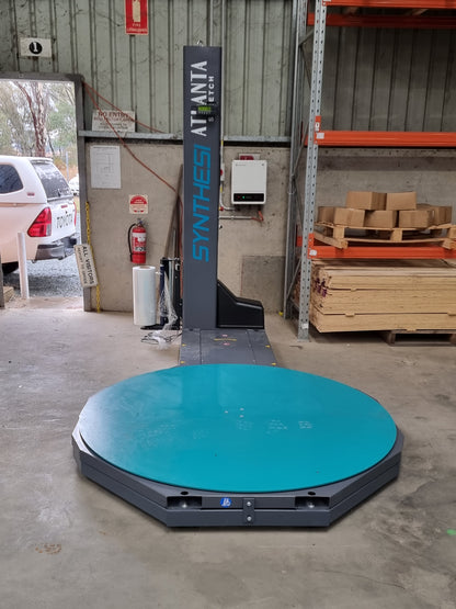 Pallet wrapping machine with Scales