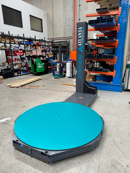 Pallet wrapping machine with Scales