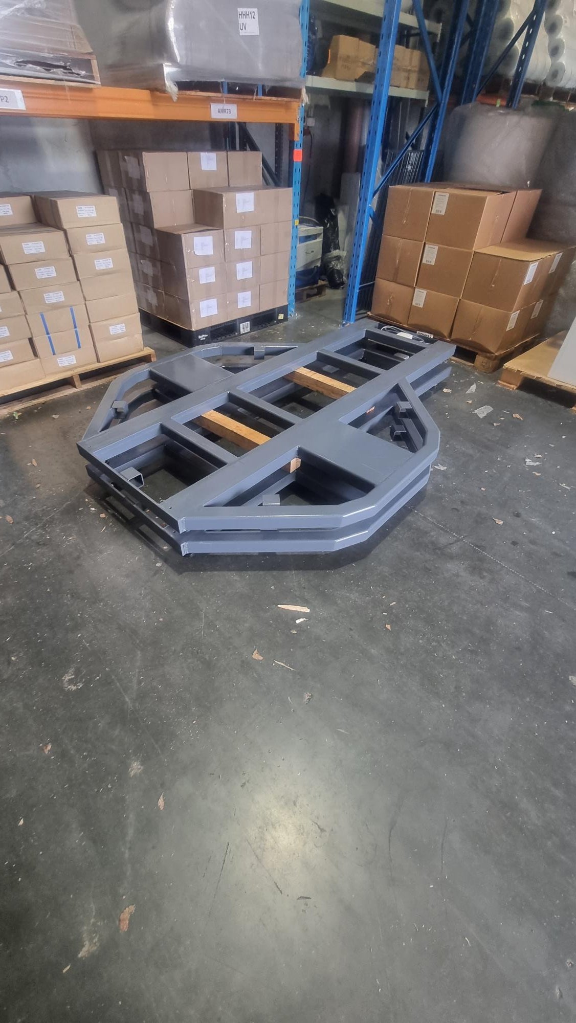 Pallet wrapping machine with Scales